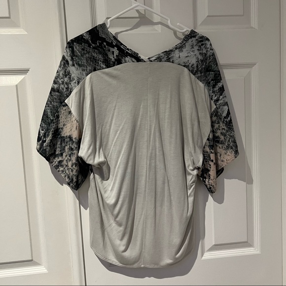3/$30 NWT Zara Animal Print Kimono Style Top - Picture 4 of 8